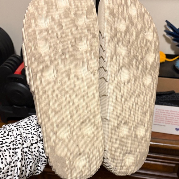 adidas Off-White Ribbed Slide Sandals - Picture 3 of 5